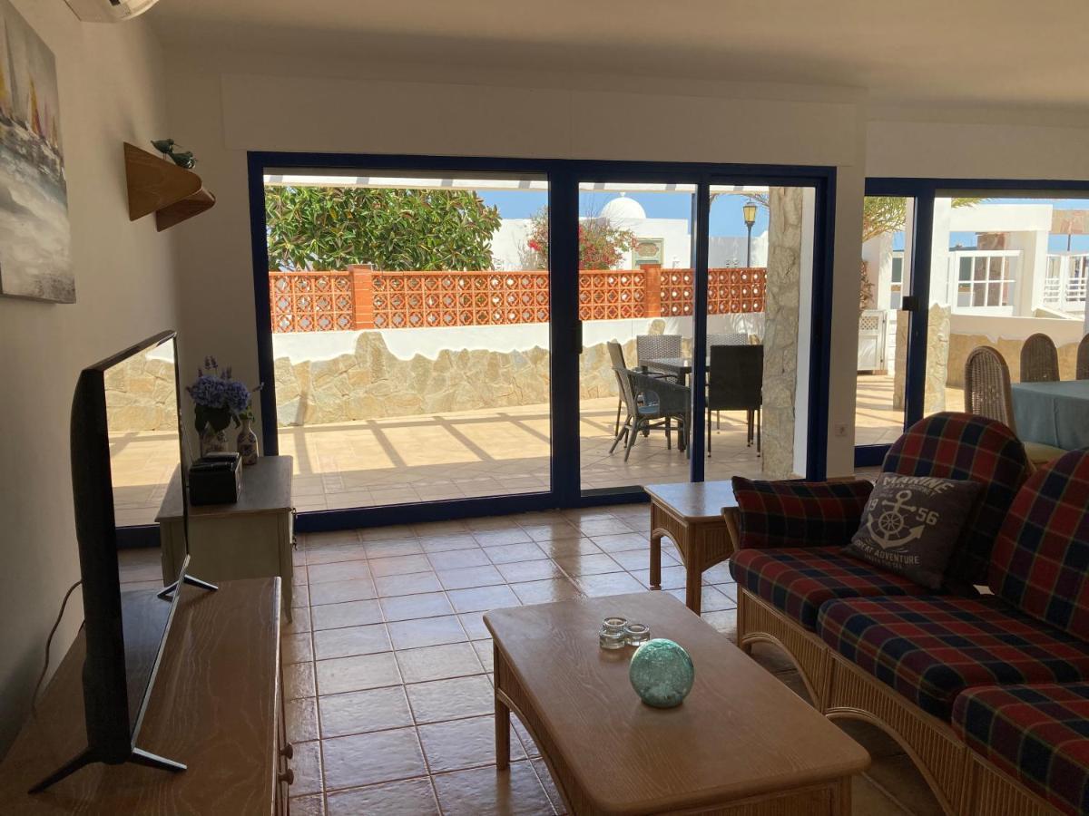 Beach House With The Heated Pool Next To Rocky Point Corralejo Exterior foto